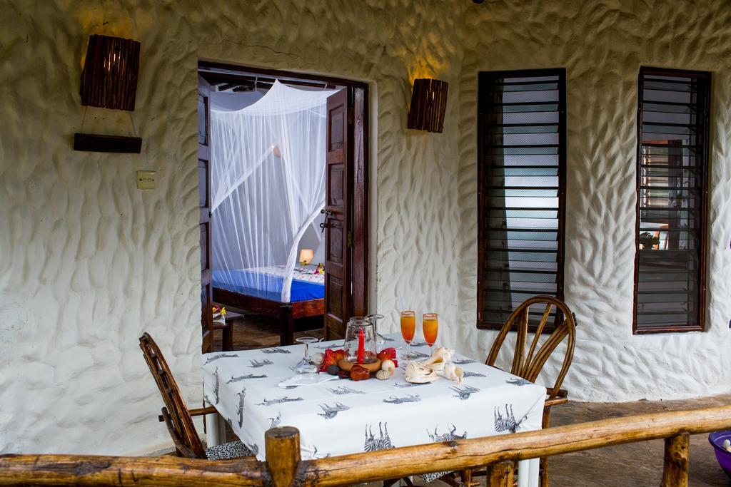 Kinondo Poa Hotel Diani Beach Room photo