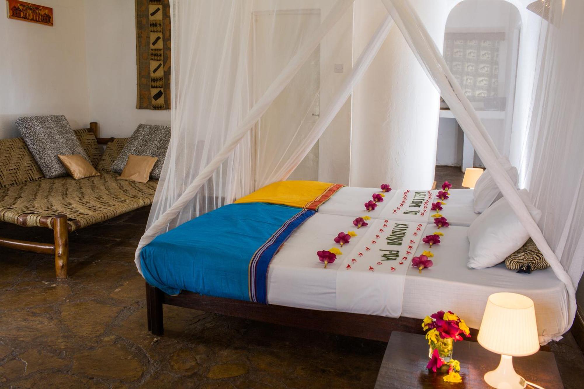 Kinondo Poa Hotel Diani Beach Exterior photo