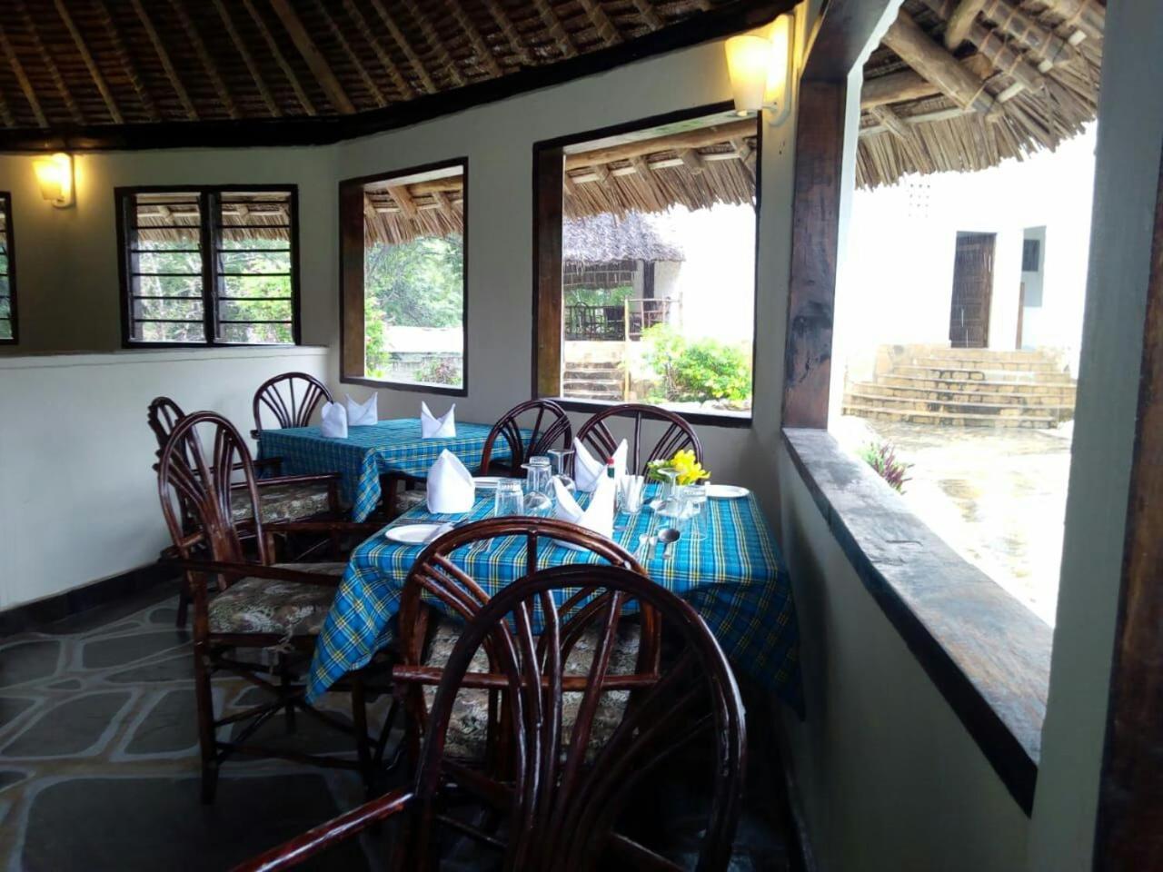 Kinondo Poa Hotel Diani Beach Exterior photo